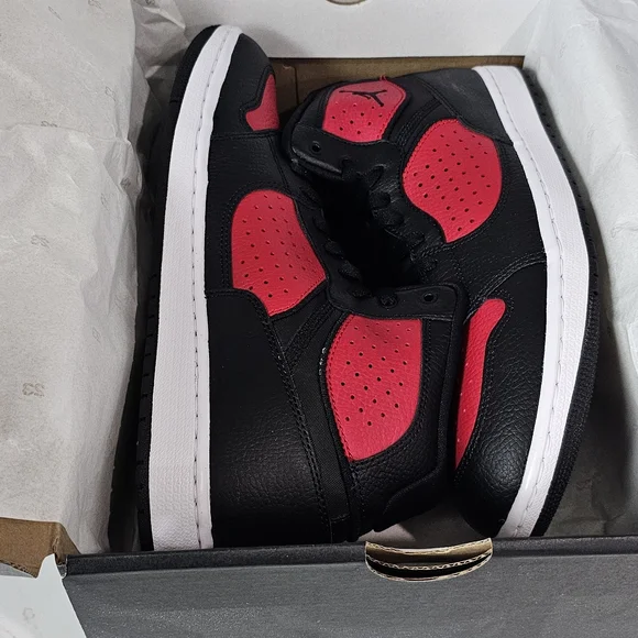 Air Jordan Access Black Red Men display picture 1
